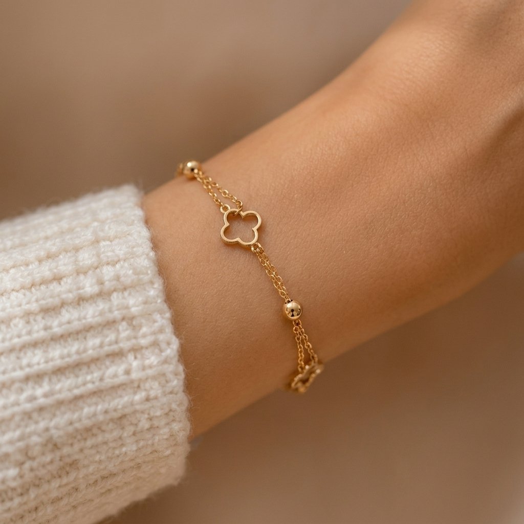 Clover Double Chain Bracelet detail view 2