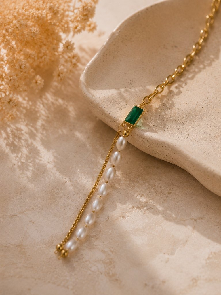 Emerald Pearl Bracelet alternate view