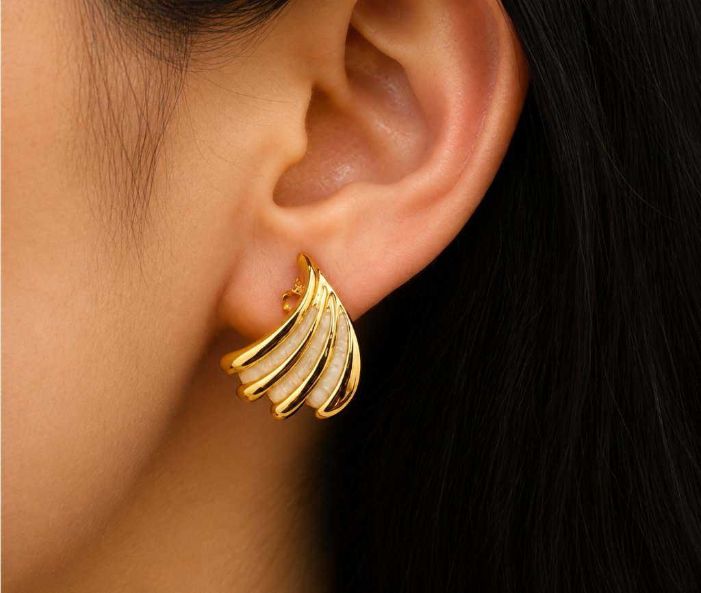 Wing Pearl Earrings detail view 2
